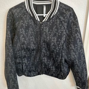Fabletics size xl bomber jacket.  Mesh back.  Like new